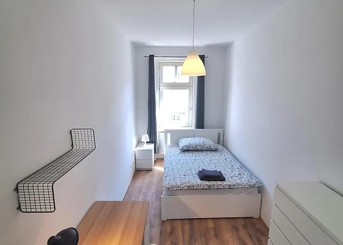Apartamento Brand New 5 Bedroom In Location