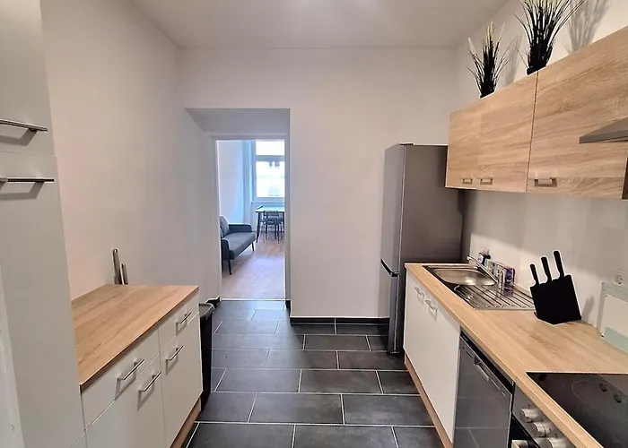 Apartamento Brand New 5 Bedroom In Location